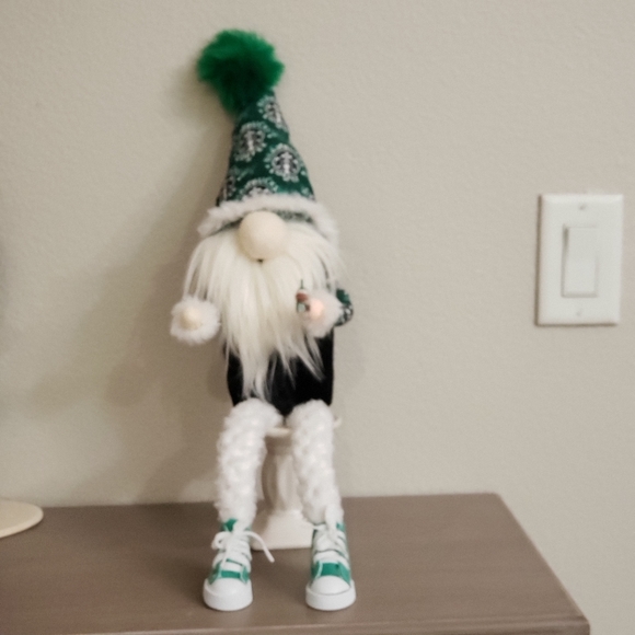 Starbucks inspired gnome - Picture 8 of 9